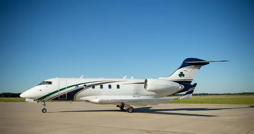 Bombardier Challenger 300 N1933N operated by Northern Jet Management, Inc. photo 5