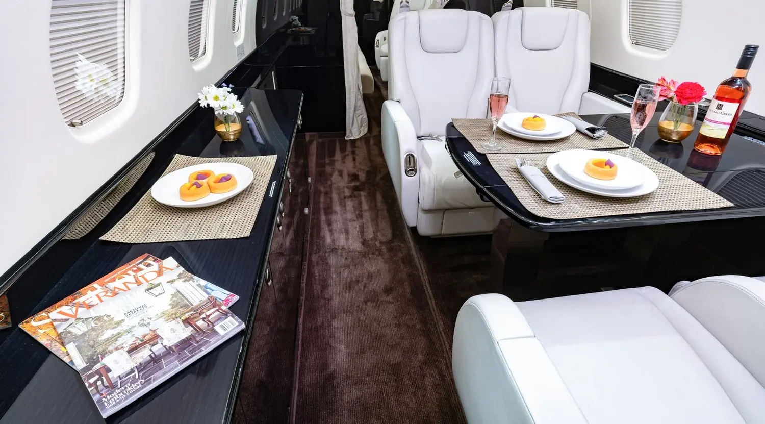 Embraer Legacy 650 N1955J operated by Elite Air, Inc. photo 5