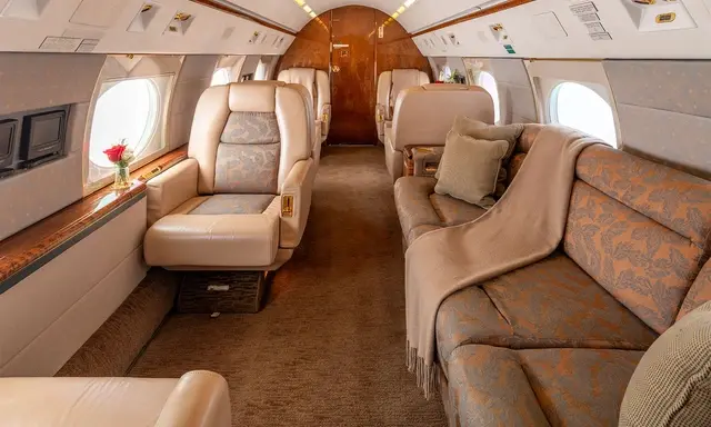 Gulfstream IV-SP N1979L operated by Clay Lacy Aviation, Inc. photo 4