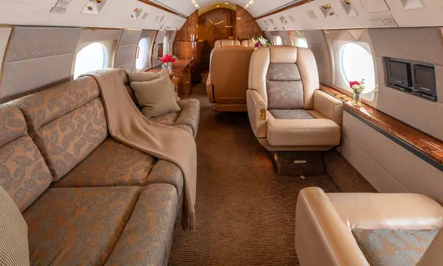 Gulfstream IV-SP N1979L operated by Clay Lacy Aviation, Inc. photo 5