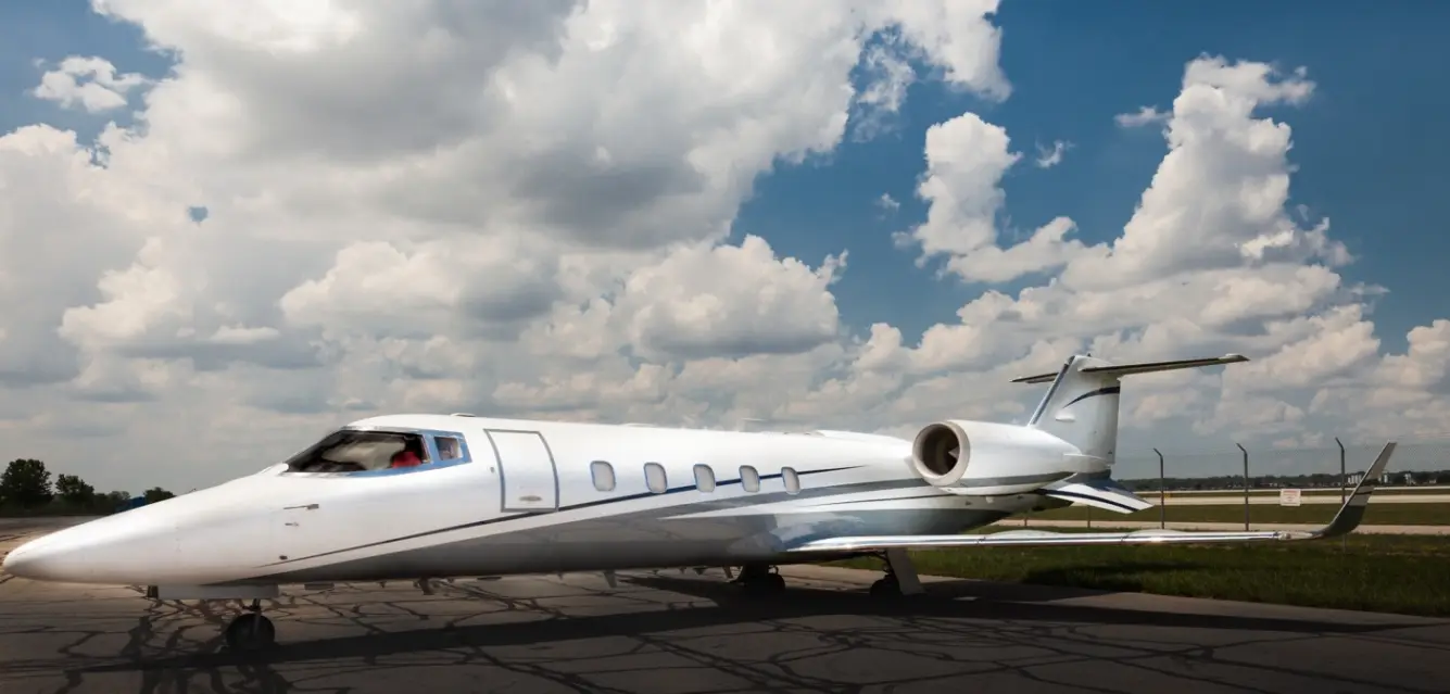 Bombardier Learjet 60 N198HB operated by ATI Jet Executive Charter, KCMH photo 4