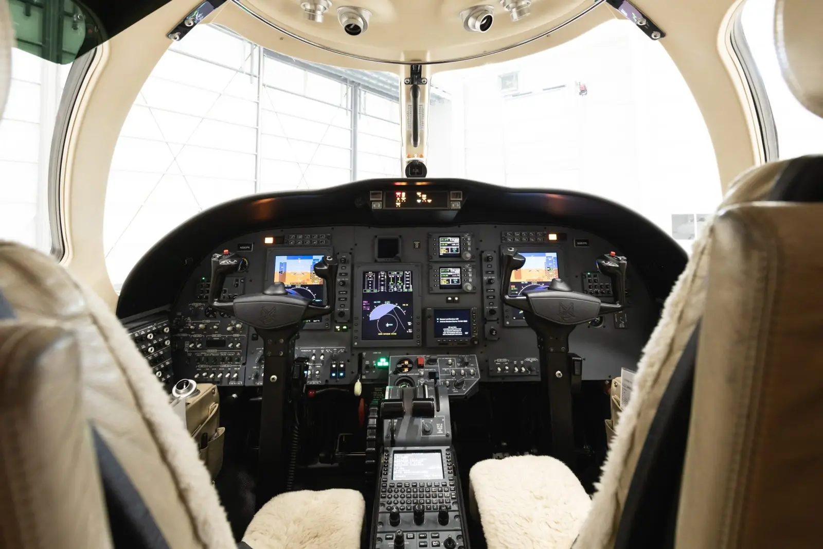 Cessna Citation CJ3 N1MW operated by Aviation Advisor, Inc. photo 5