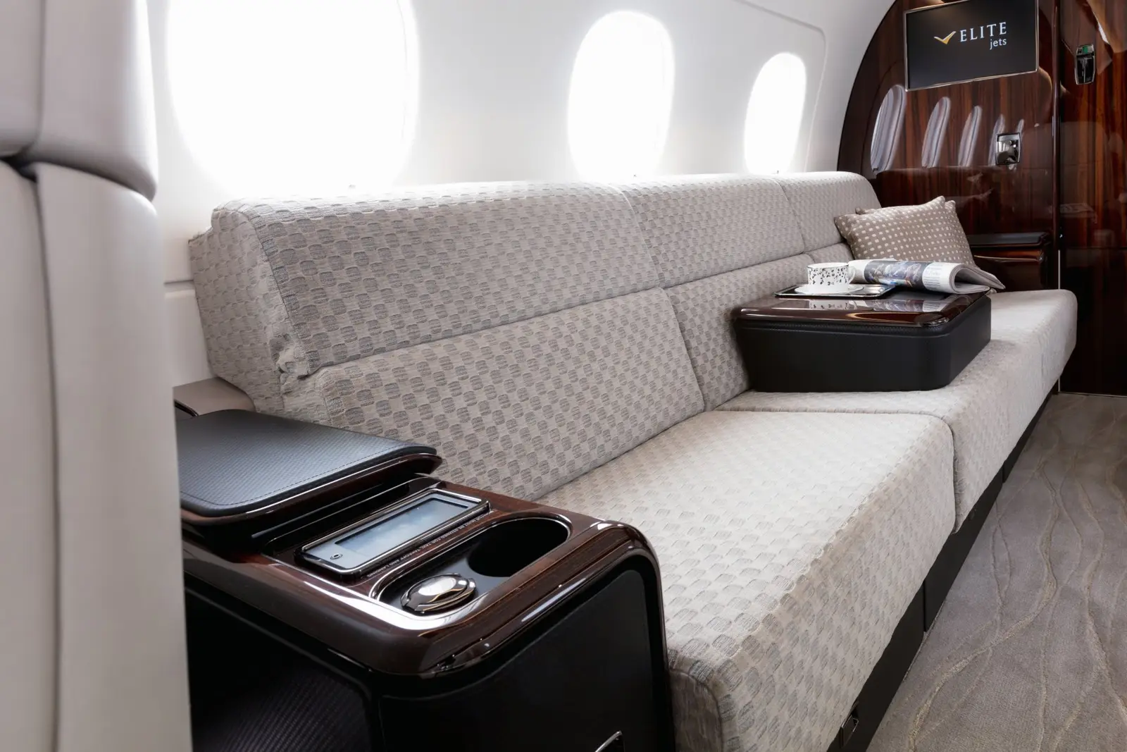 Embraer Legacy 500 N1Y operated by Elite Jets Charter, LLC photo 6