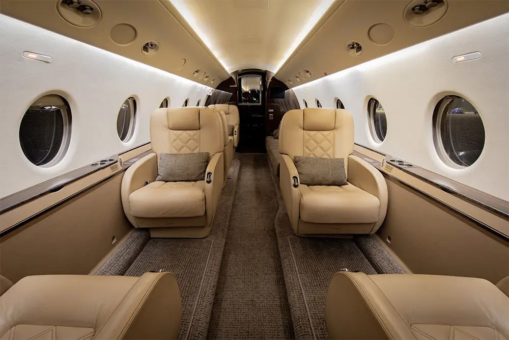 Gulfstream G200 N200GN operated by FlyHouse photo 2