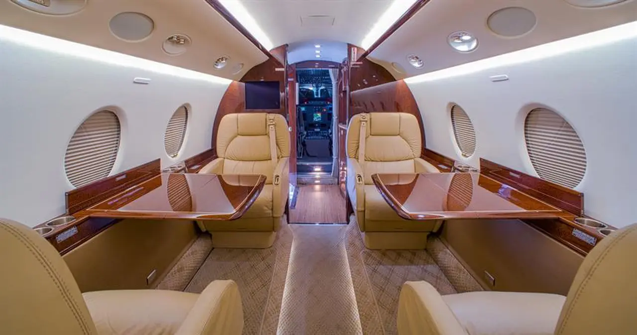 Gulfstream G200 N200QA operated by Jet Linx Aviation, LLC photo 2