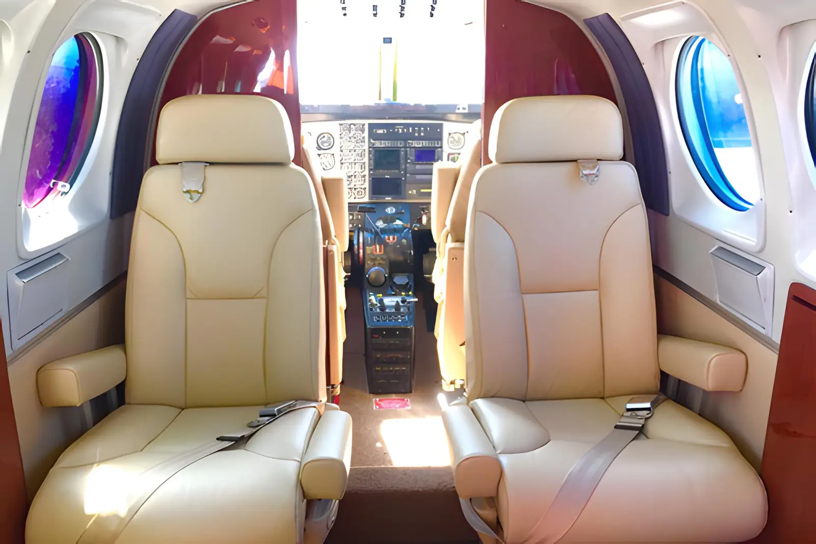 Beechcraft King Air C90 N205MS operated by Justice Air Charter photo 2