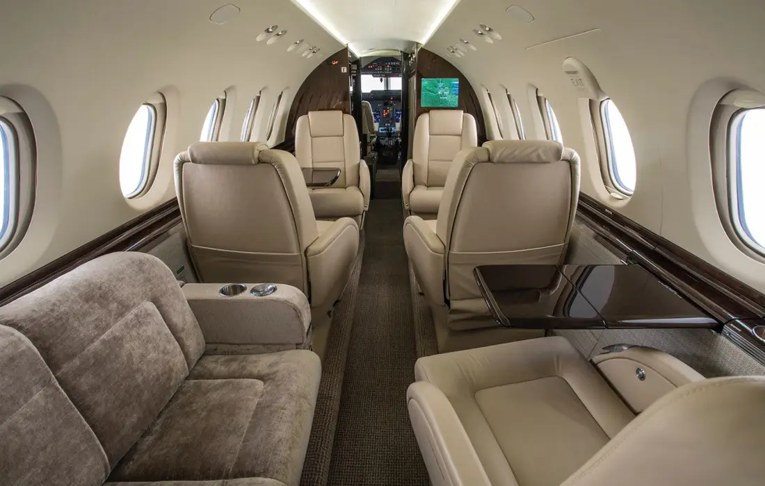 Beechcraft Hawker 750 N209HP operated by SpiritJets, LLC photo 5