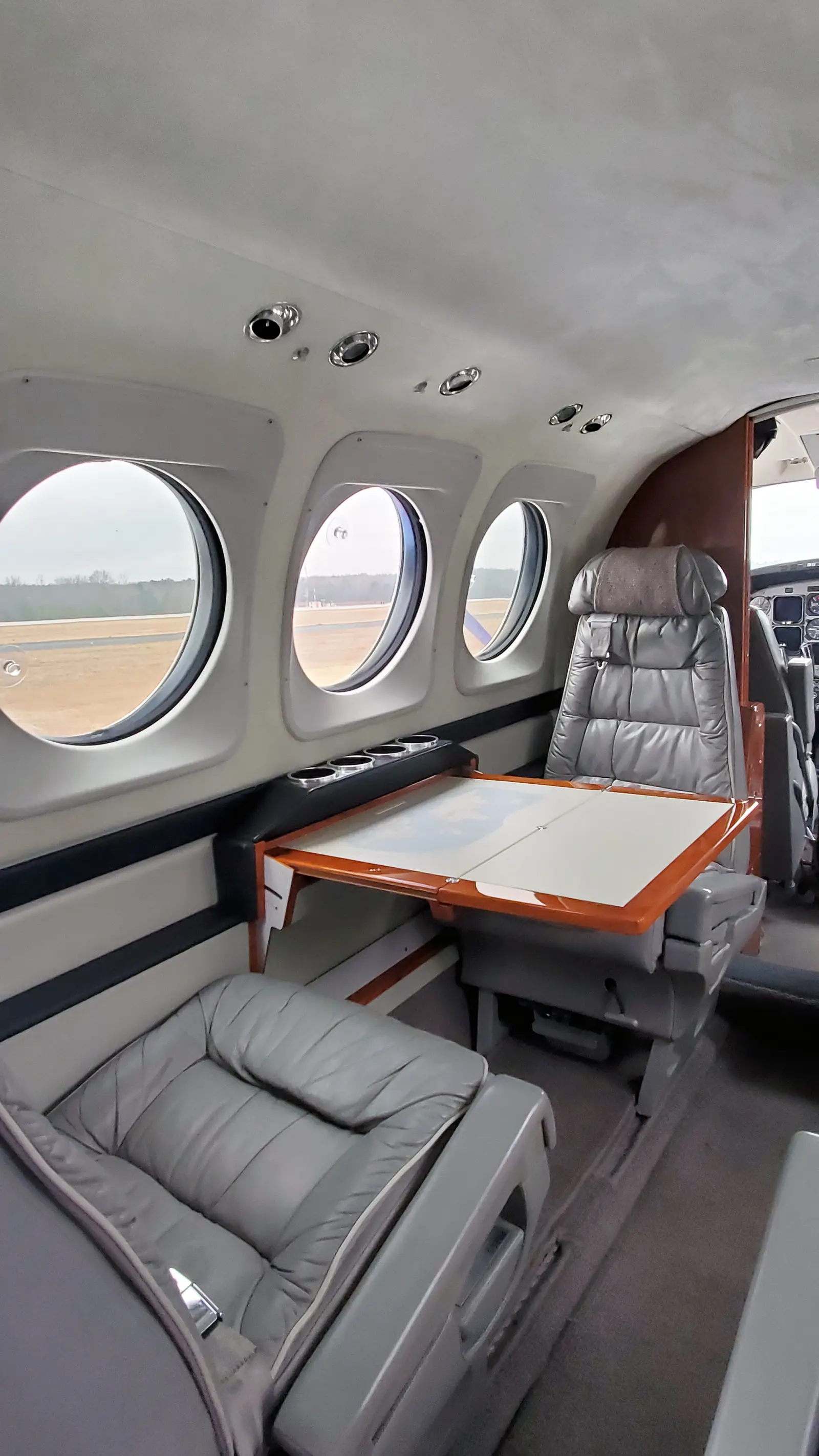 Beechcraft King Air C90A N20FD operated by Affordable Charters Of Excellence, Inc photo 3