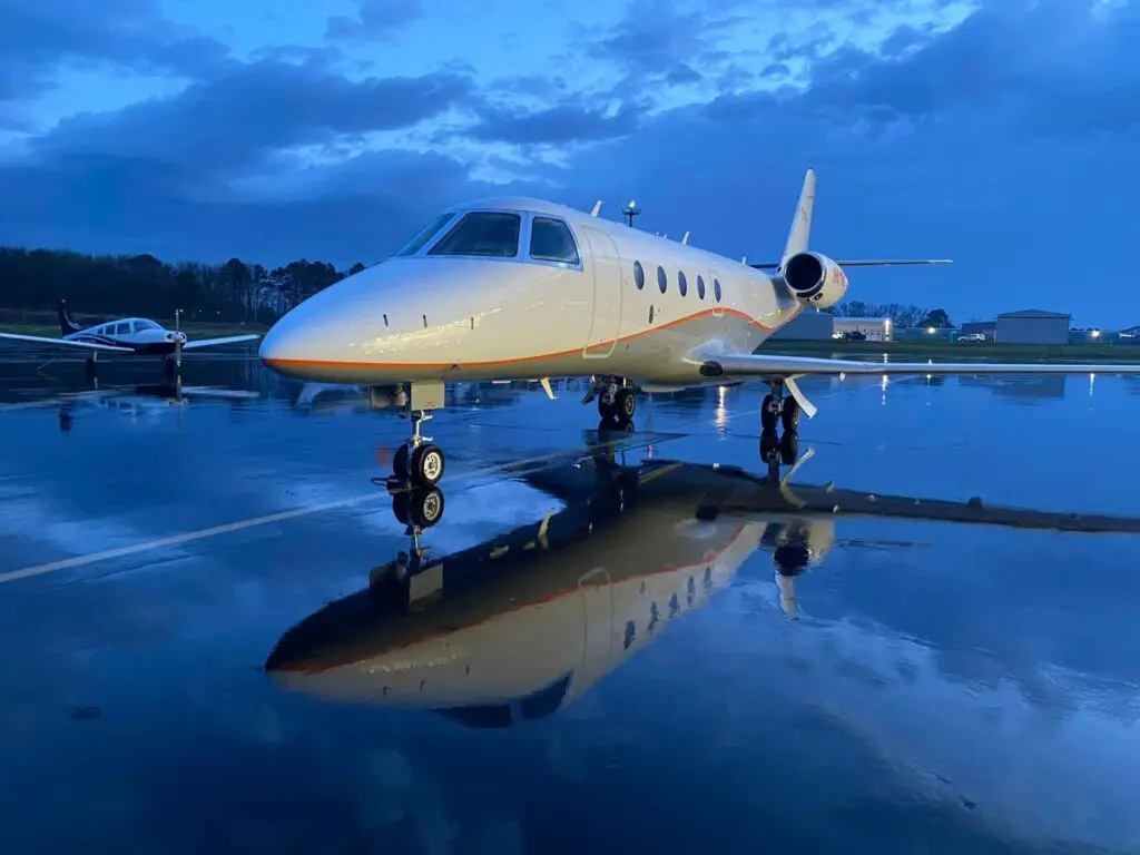 Gulfstream G150 N211TA operated by Trident Aircraft, exterior