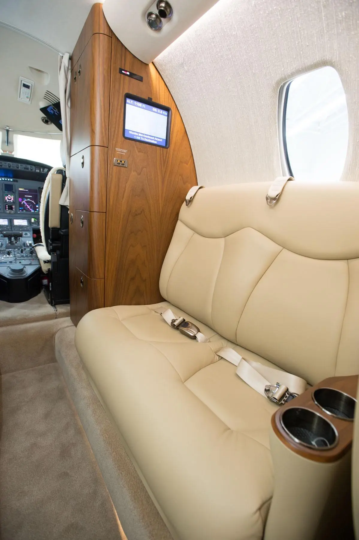 Cessna Citation XLS+ N212LT operated by Airshare photo 5