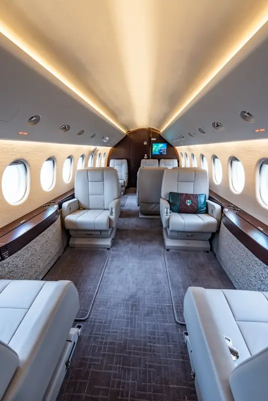Dassault Falcon 2000EX N215FH operated by Zenflight photo 3