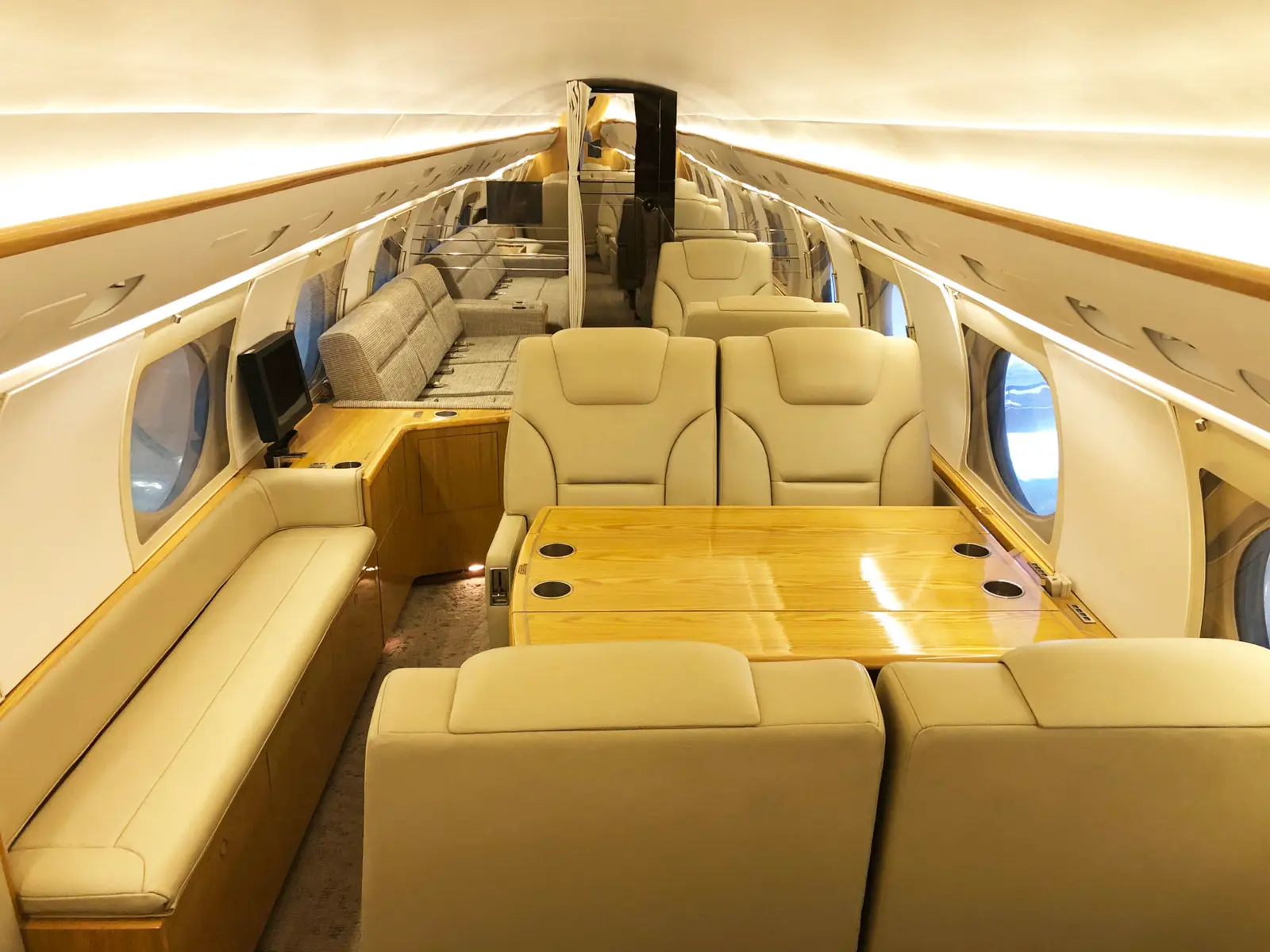 Gulfstream IV N218KD operated by Jet Up Aviation, KSEE photo 3