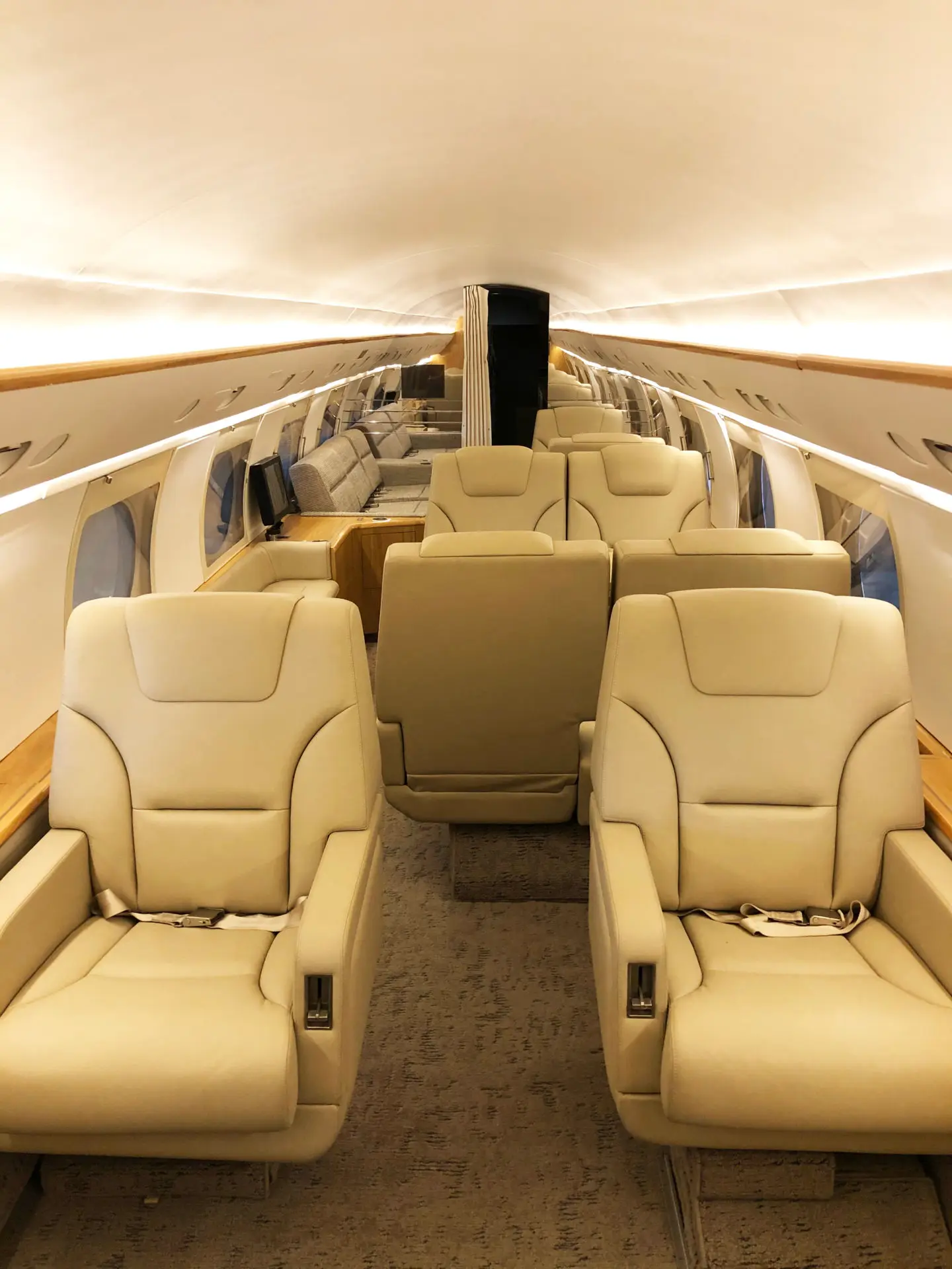 Gulfstream IV N218KD operated by Jet Up Aviation, KSEE photo 5
