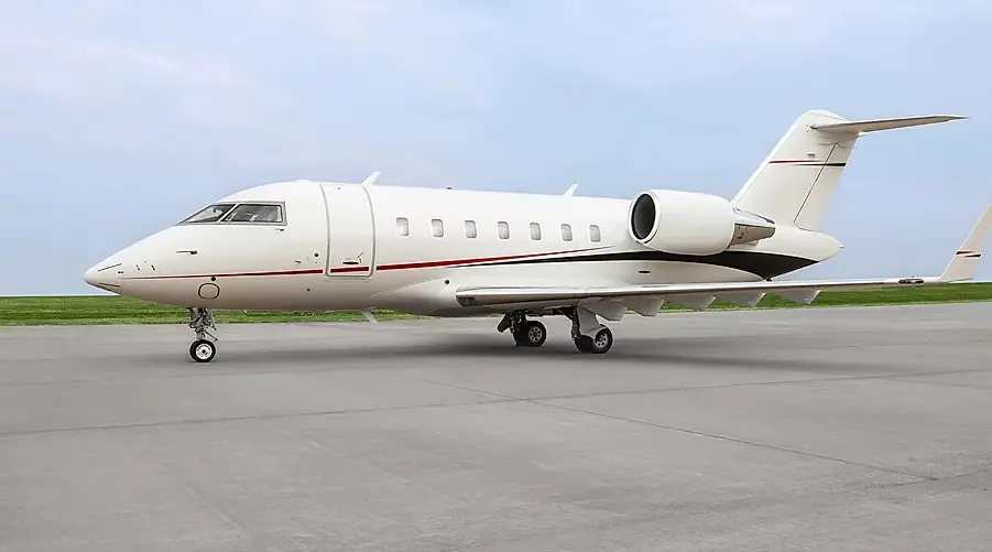 Bombardier Challenger 650 N21EJ operated by Elevate Jet photo 6