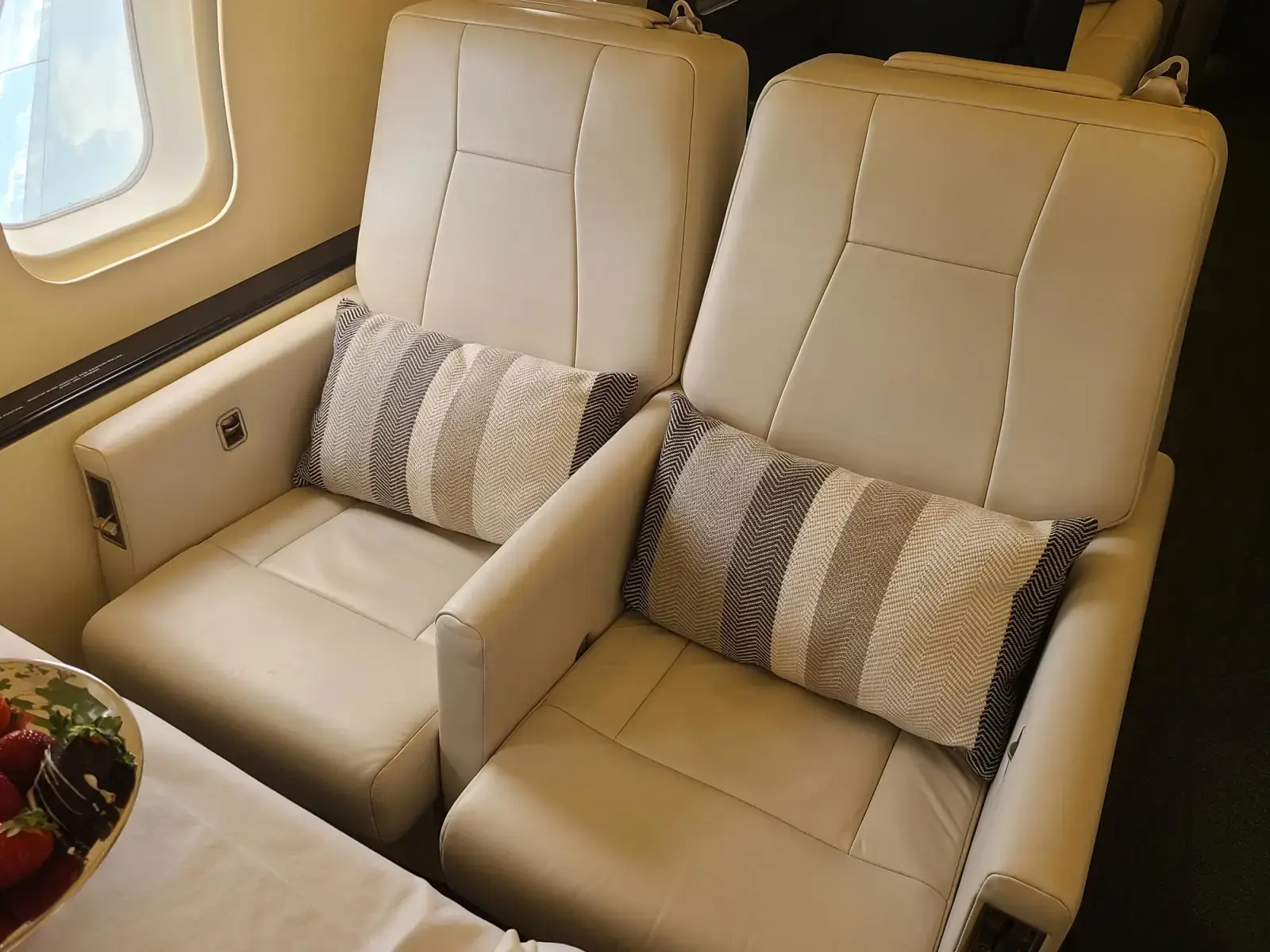 Bombardier Global Express N220F operated by Elevate Jet photo 4