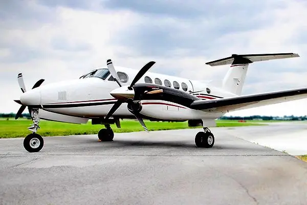 Beechcraft King Air 200 N220RA operated by Royal Air Charter, exterior