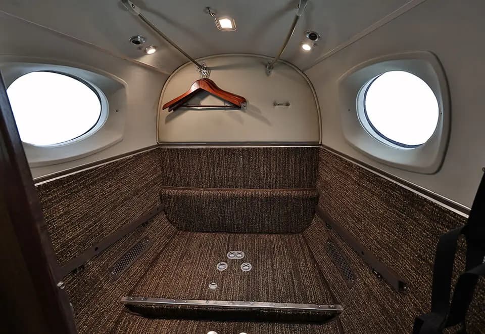 Beechcraft King Air 200 N220TT operated by American Air Charter Inc. photo 2