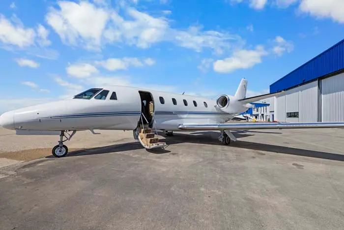 Cessna Citation Excel N221VP operated by STAJets, KSNA photo 2
