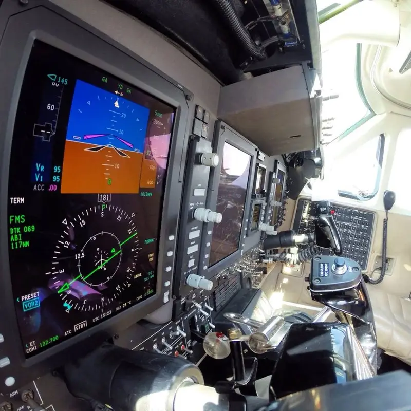 Beechcraft King Air B200 N223MW operated by DV Aviation photo 3