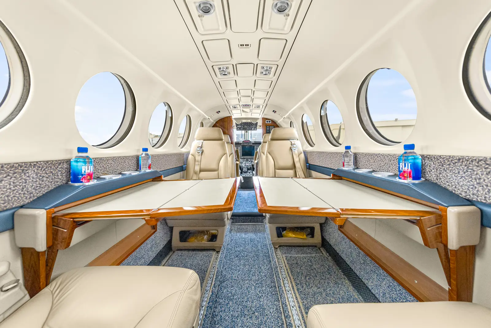 Beechcraft King Air 300 N223RC operated by SAI Flight Service, Inc. photo 2
