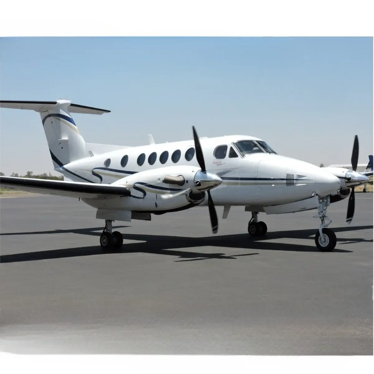 Beechcraft King Air B200GT N225MW operated by DV Aviation photo 2