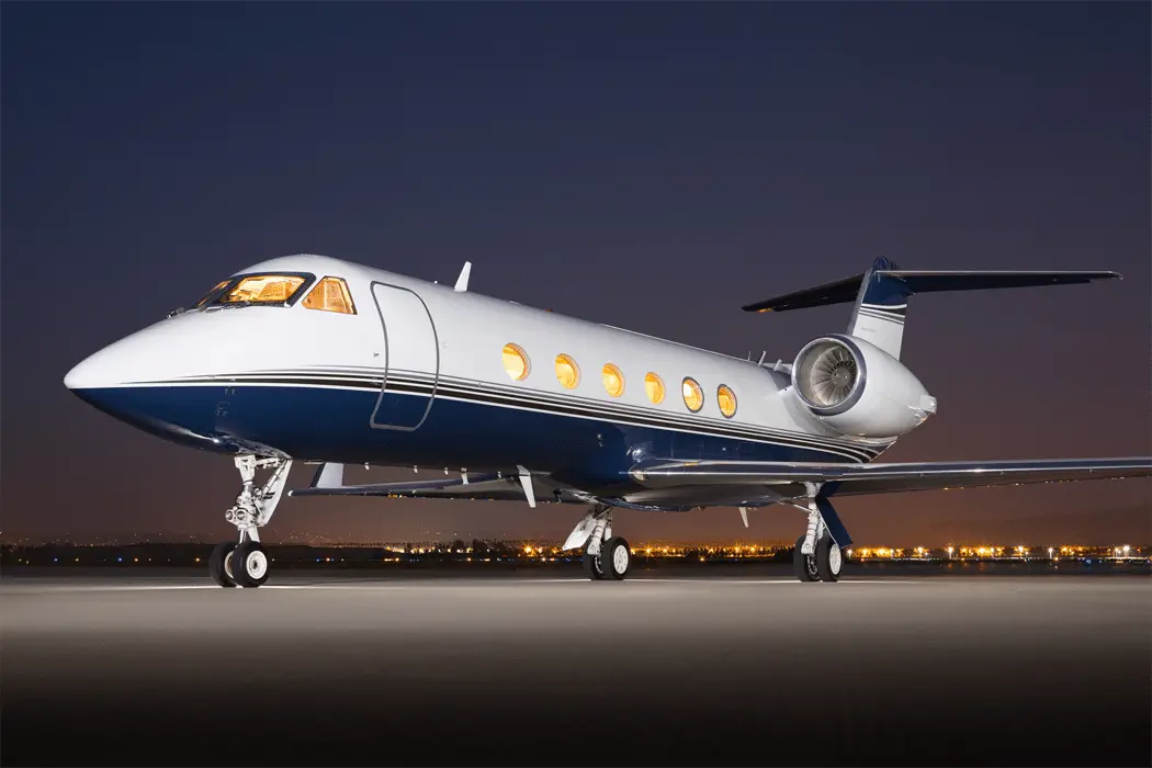 Gulfstream IV-SP N226MP operated by STAJets, KSNA photo 4