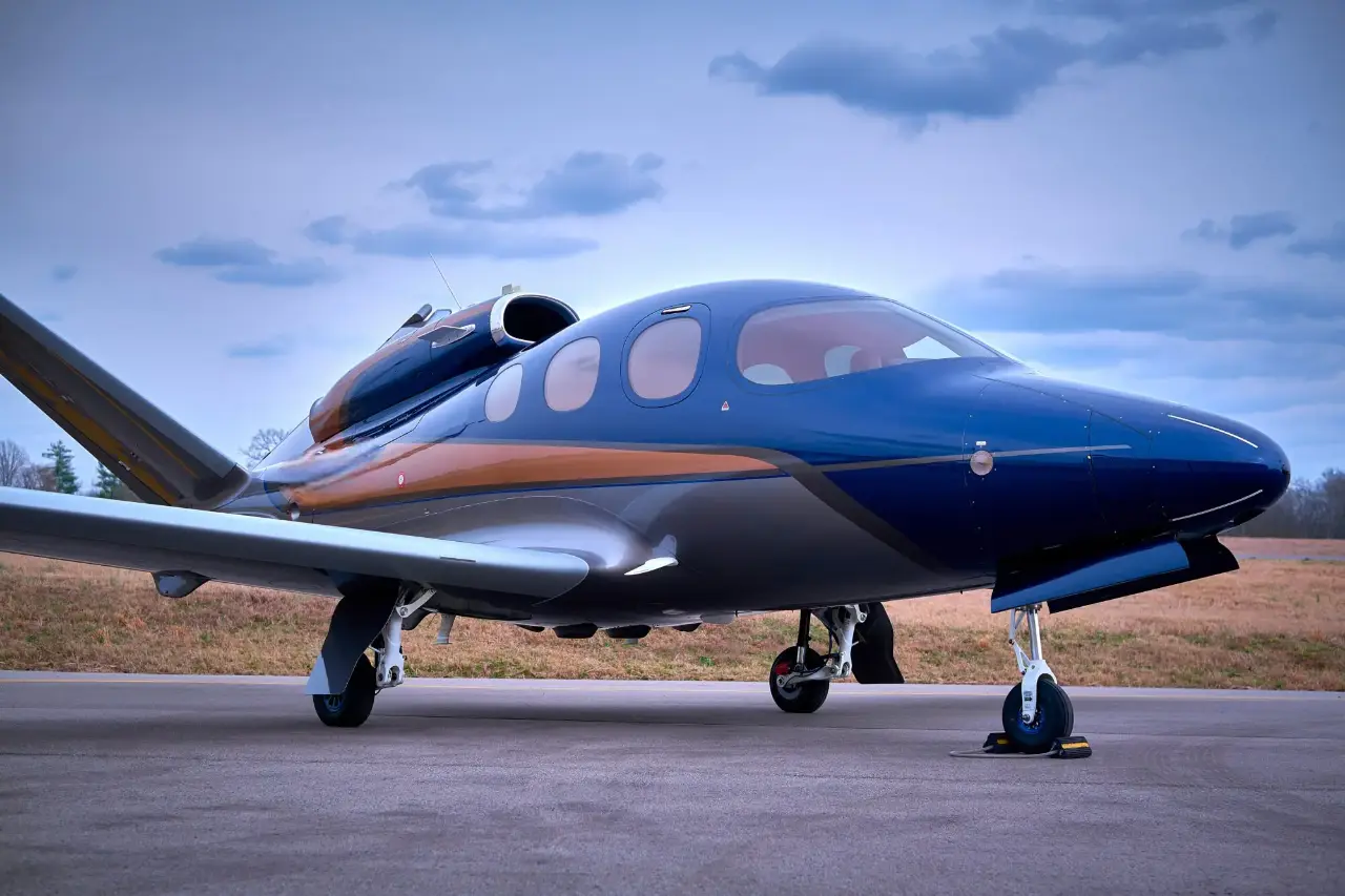 Cirrus SF50 N226SF operated by Jet Access Aviation, LLC photo 2