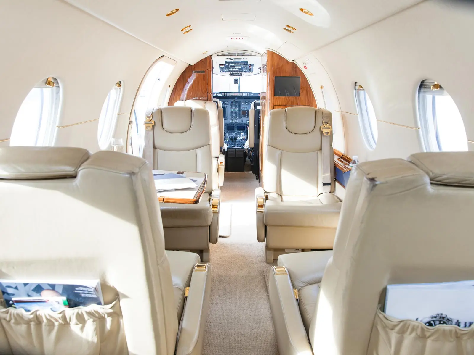 Beechcraft Beechjet 400A N228SB operated by Lyddon Aero Center photo 2