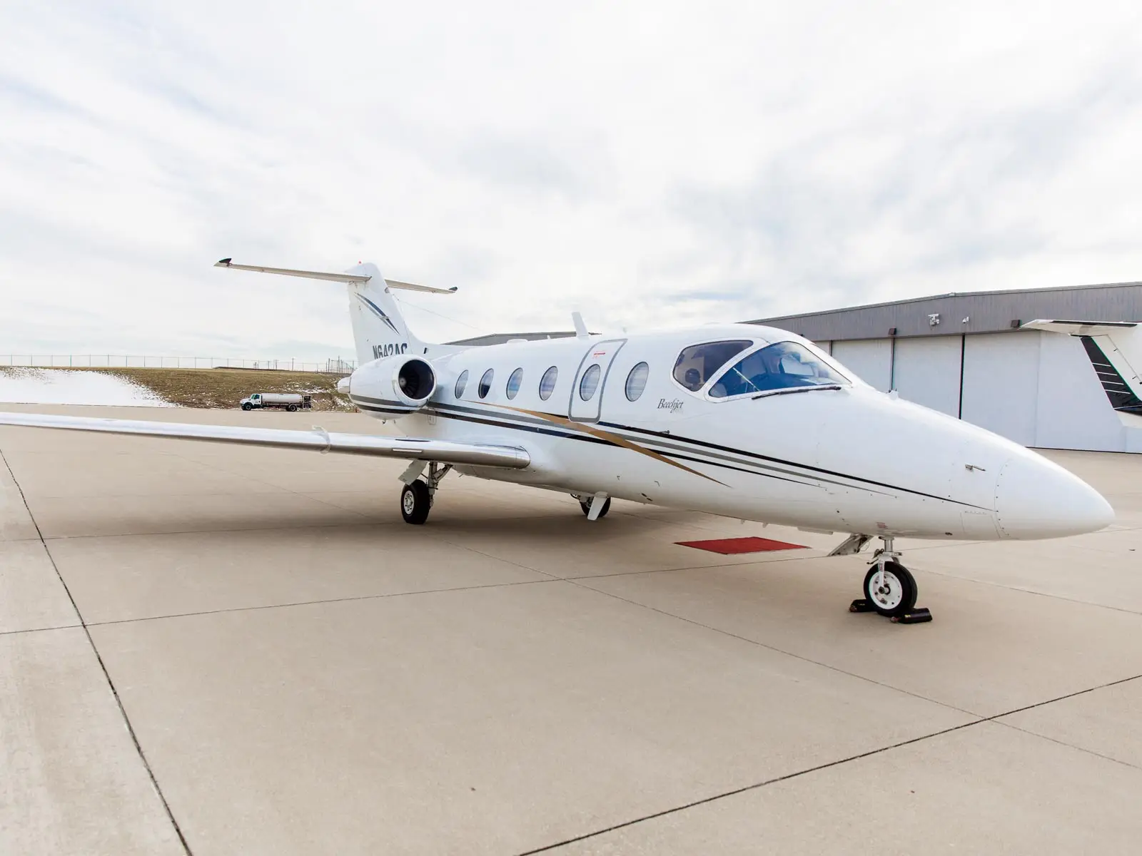 Beechcraft Beechjet 400A N228SB operated by Lyddon Aero Center photo 5