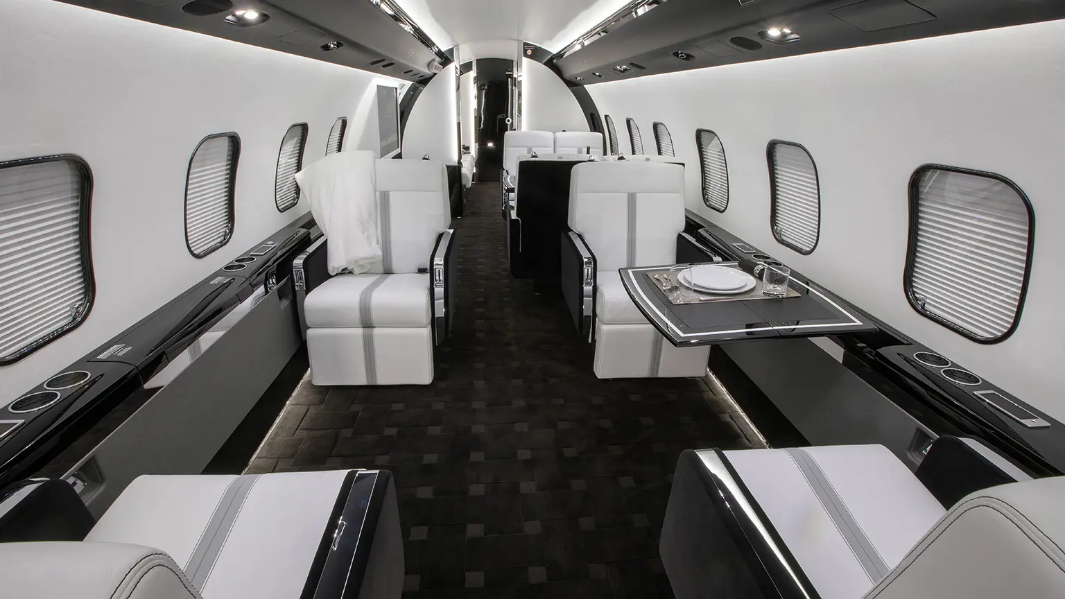 Bombardier Global Express N228SS operated by Silver Air photo 2