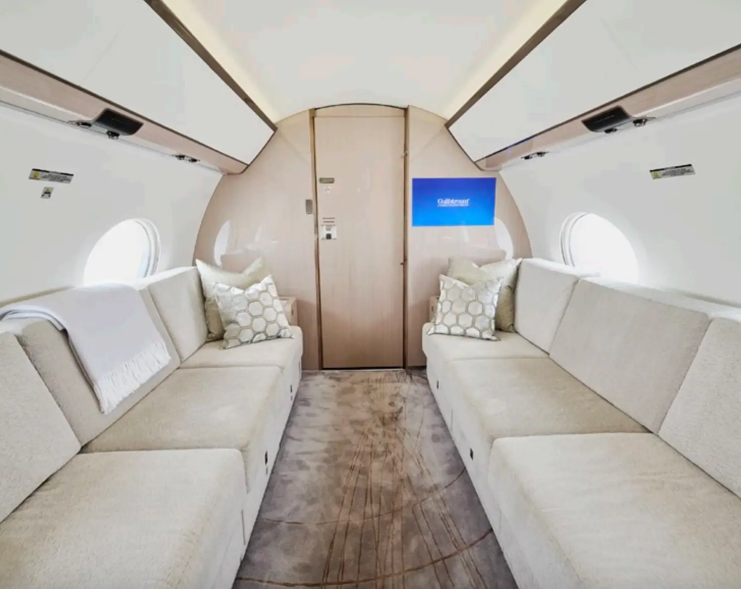 Gulfstream G650ER N228ZD operated by Jet Aviation Flight Services, Inc. photo 5