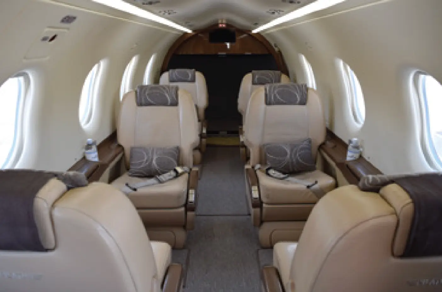 Pilatus PC-12/47 N22NY operated by Shoreline Aviation Inc photo 2