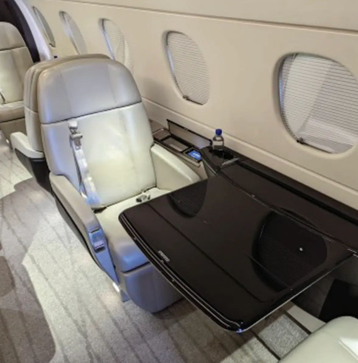 Embraer Legacy 500 N234JK operated by Trident Aircraft photo 3