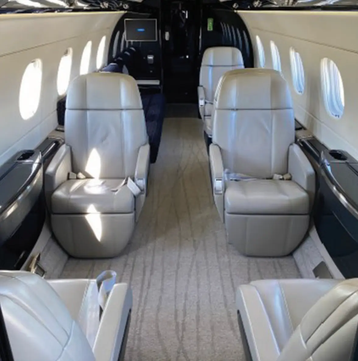 Embraer Legacy 500 N234JK operated by Trident Aircraft photo 4