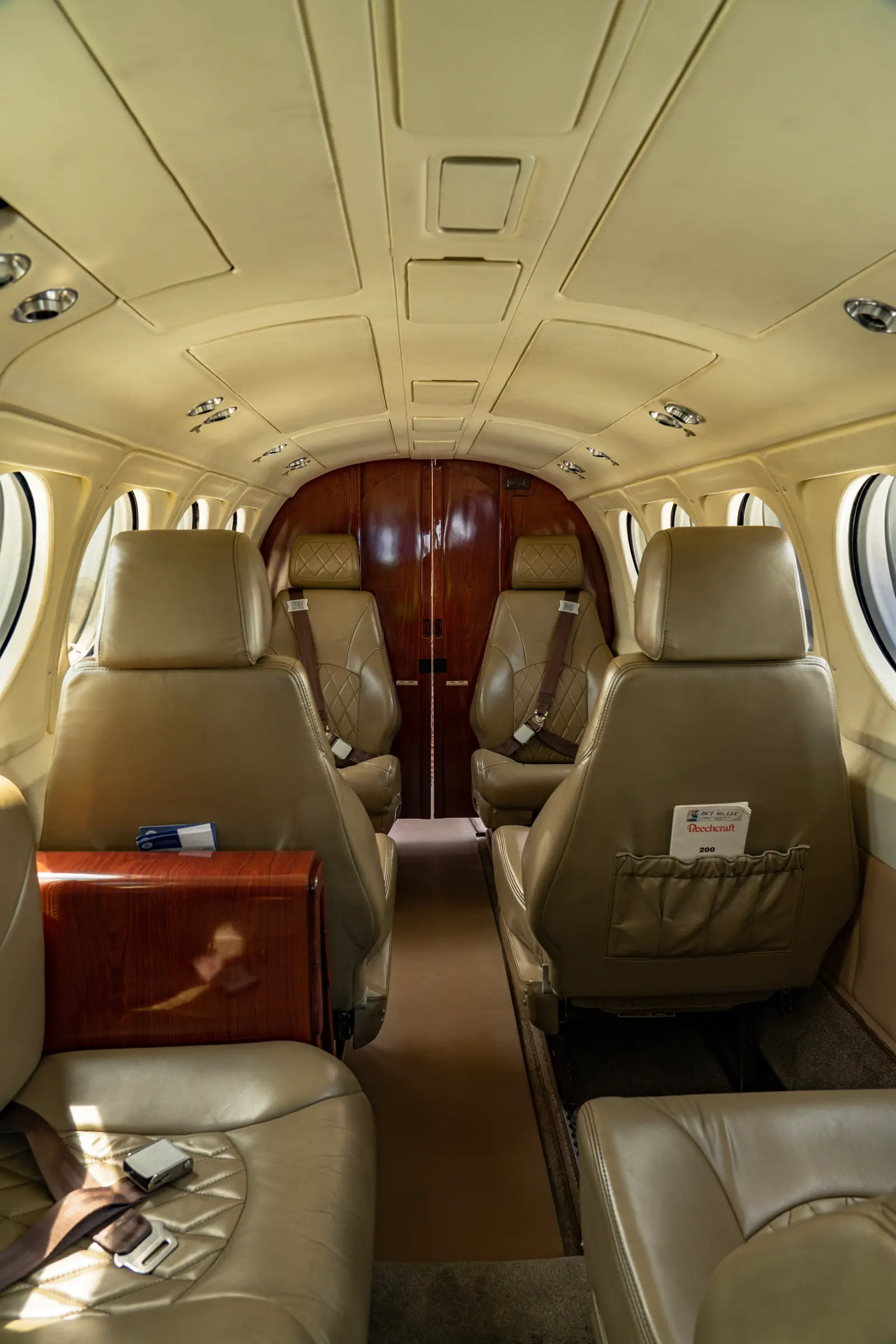 Beechcraft King Air B200 N239JV operated by DCT Air, LLC photo 2