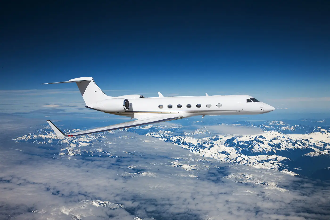 Gulfstream G550 N242GM operated by Trans-Exec Air Service, Inc. photo 4