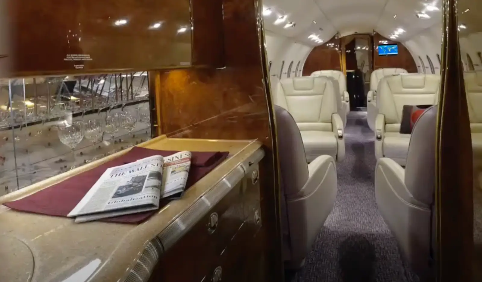 Beechcraft Hawker 4000 N243PG operated by Talon Air, LLC photo 3