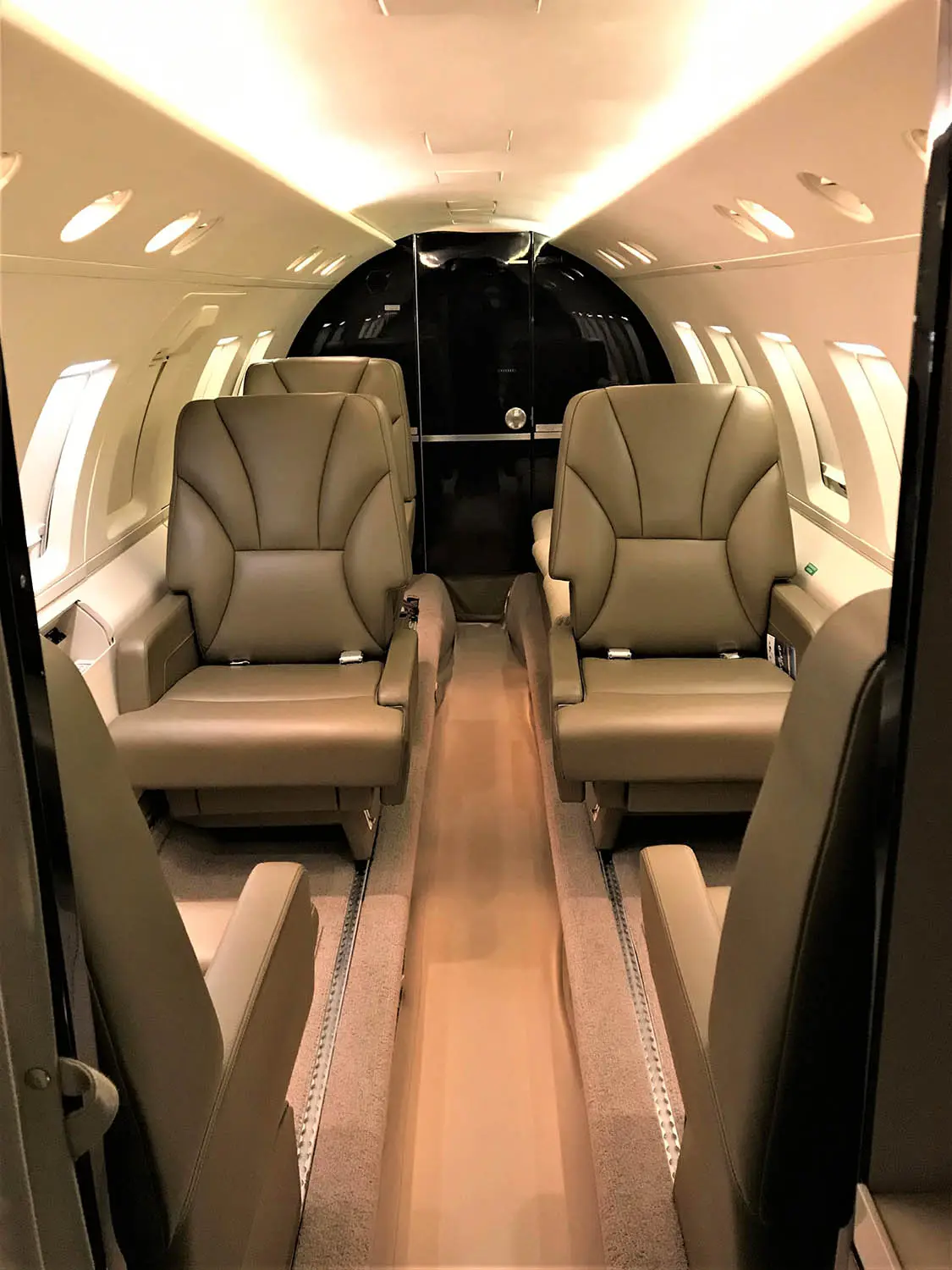 Beechcraft Hawker 800A N244FL operated by Jet-A, LLC photo 3