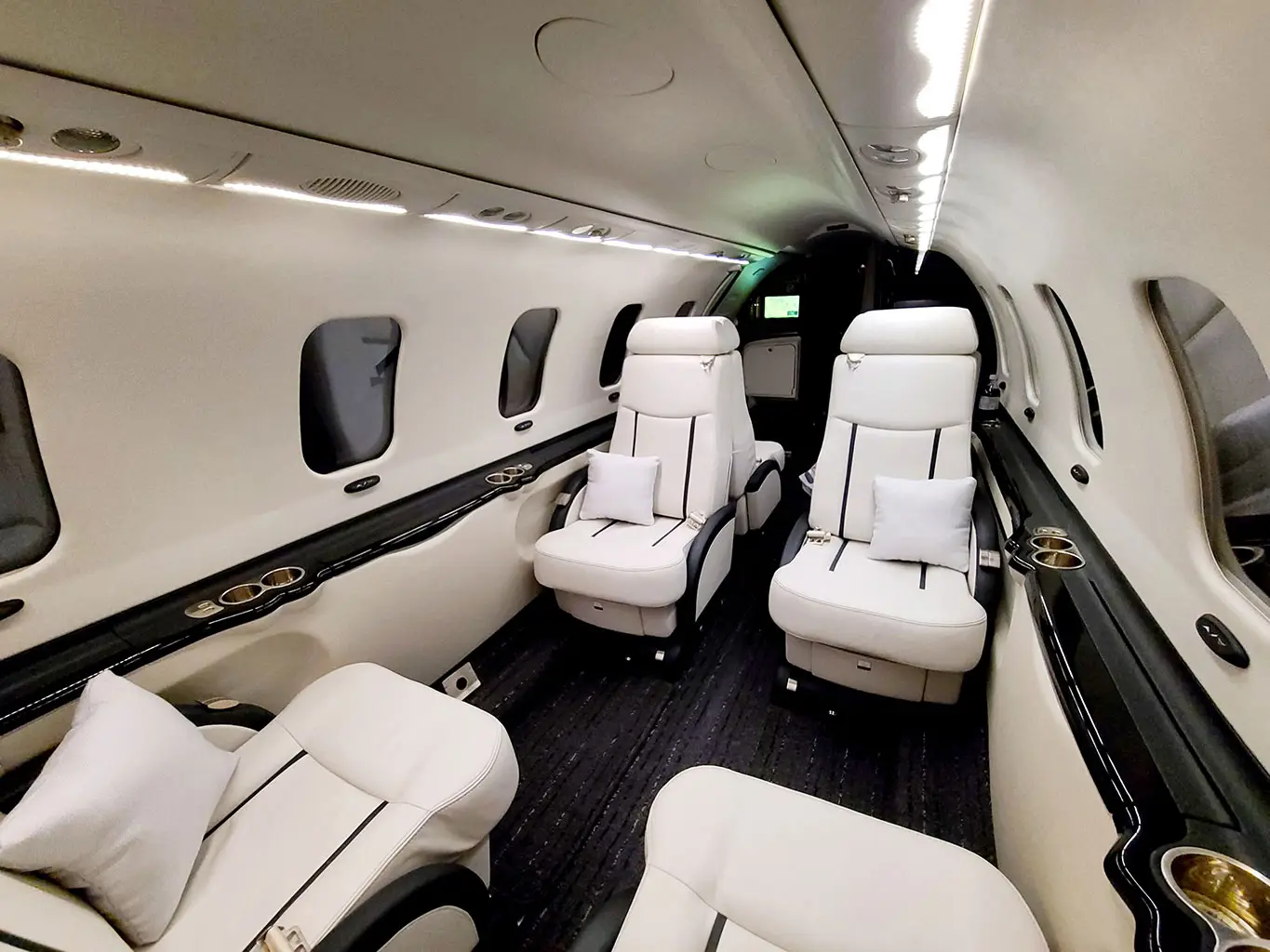 Bombardier Learjet 45 N245TX operated by Haskin Aviation photo 3
