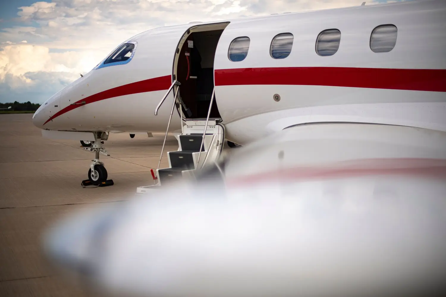 Embraer Phenom 300 N247CM operated by Maxair, LLC photo 4