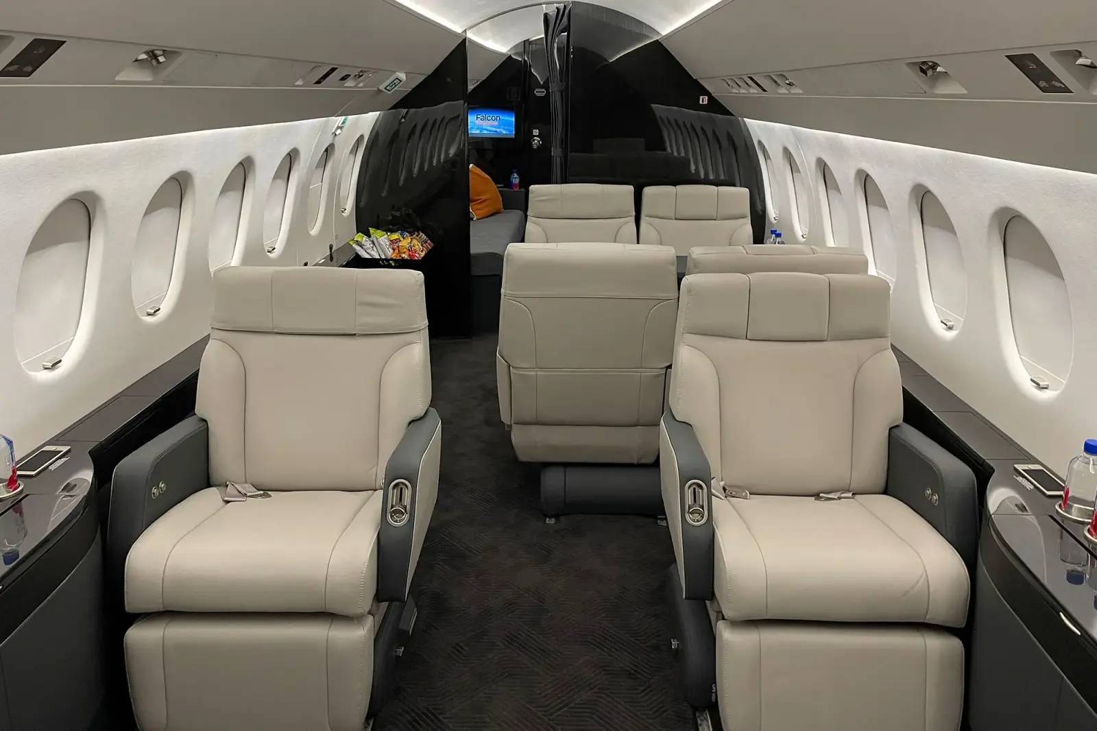 Dassault Falcon 900 N247FR operated by Solairus Aviation photo 3