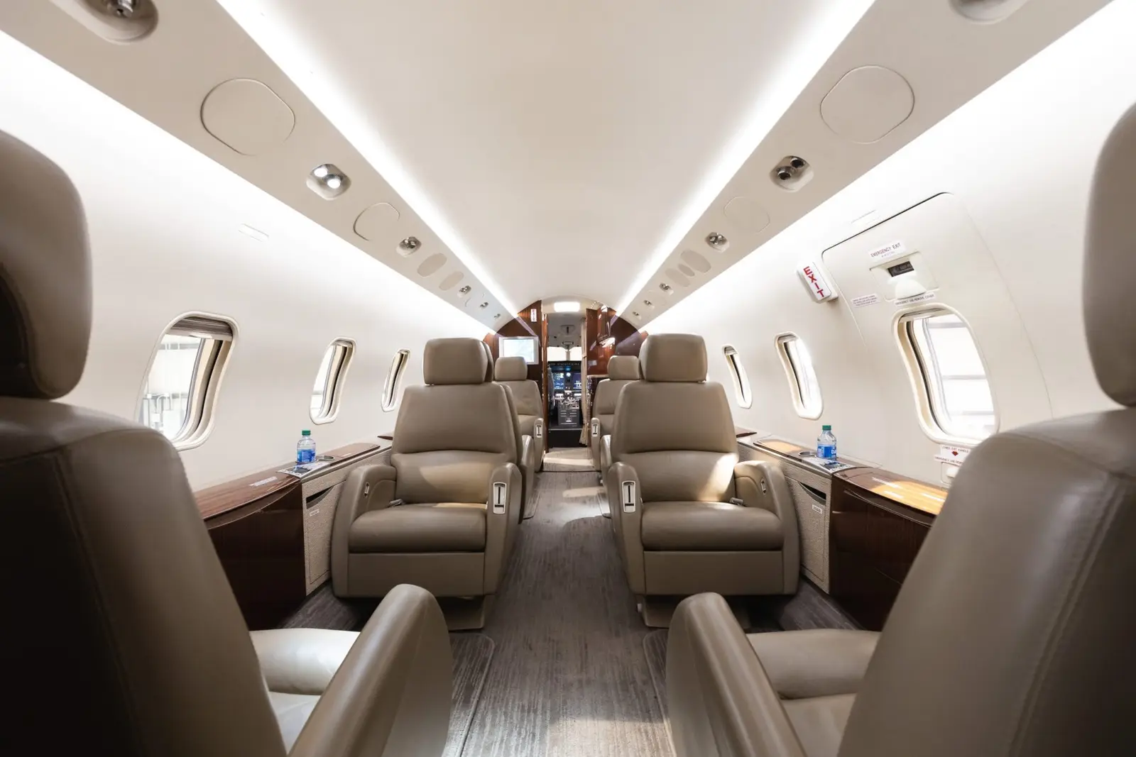 Bombardier Challenger 300 N247FS operated by Aviation Advisor, Inc. photo 2
