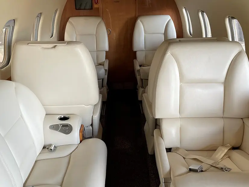Bombardier Learjet 60 N248LA operated by Tavaero Jet Charter photo 2
