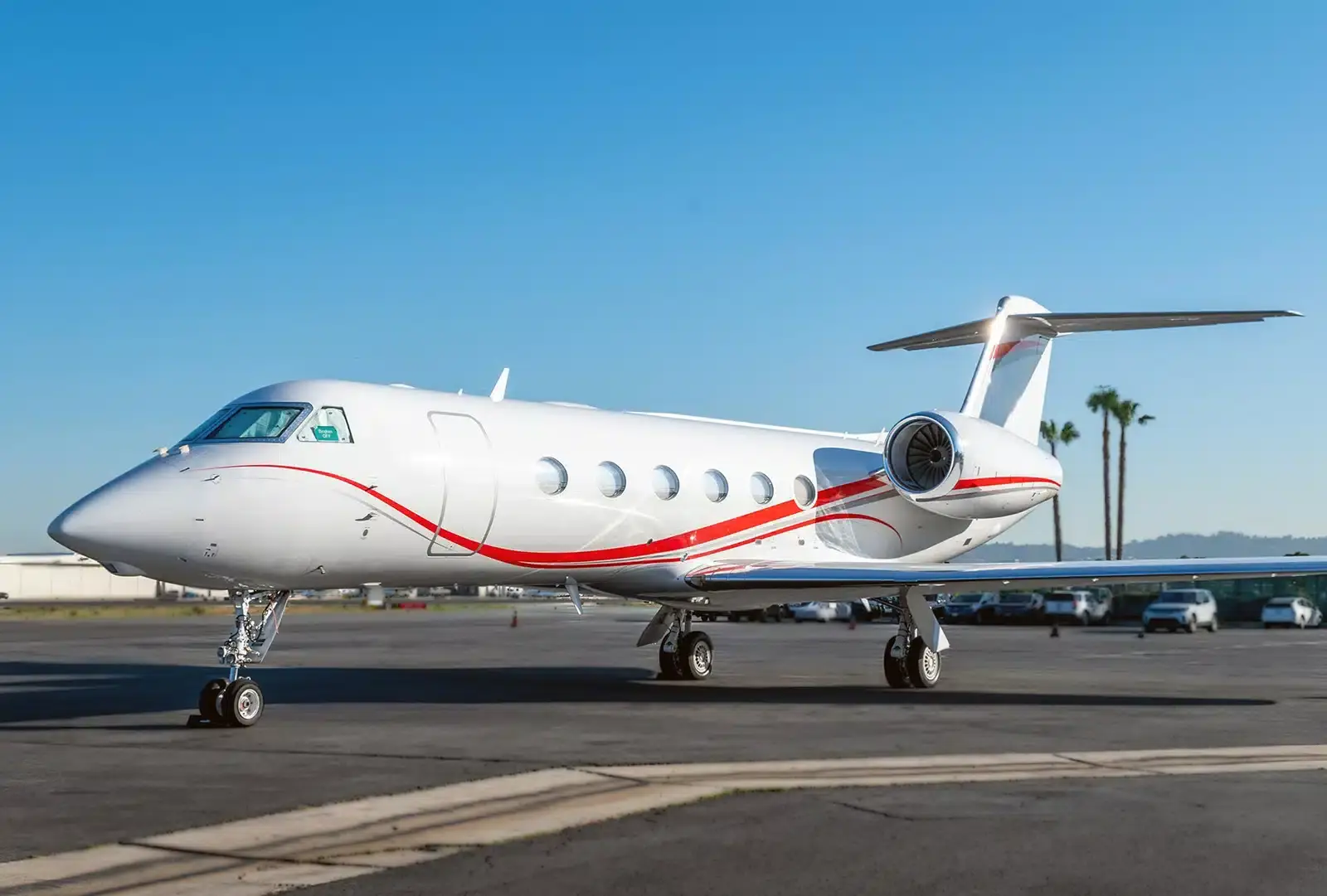 Gulfstream G450 N24JR operated by Air 7, LLC, exterior