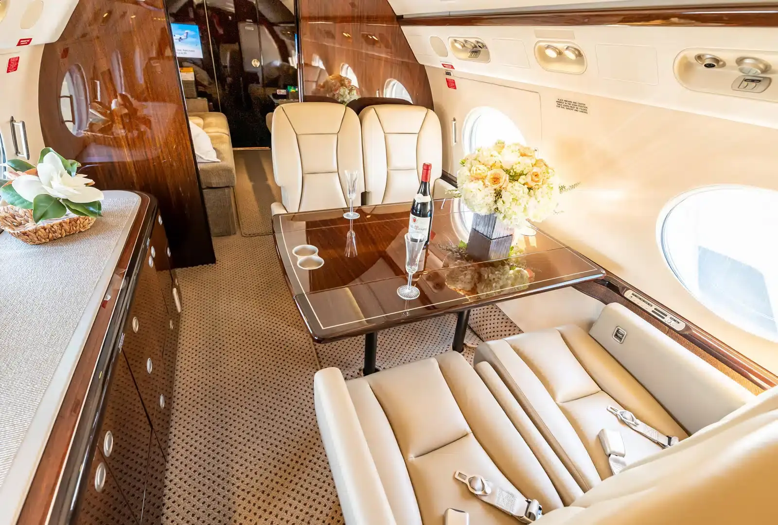 Gulfstream G450 N24JR operated by Air 7, LLC photo 3