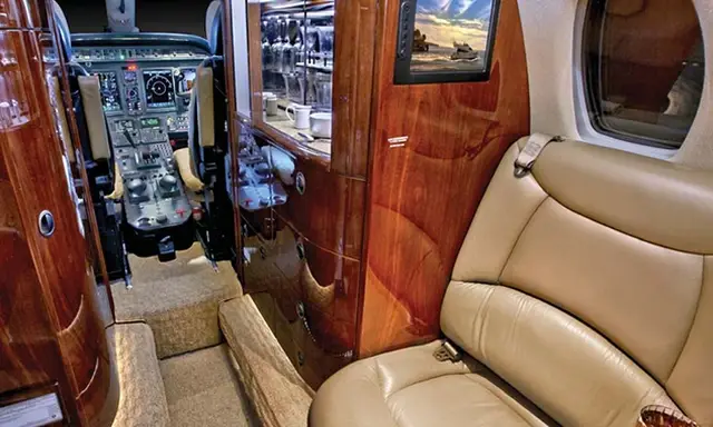 Cessna Citation Sovereign N250AT operated by Paradigm Jet Management photo 3