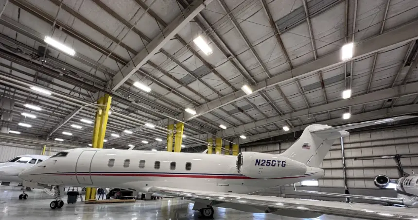 Bombardier Challenger 350 N250TG operated by Jet Linx Aviation, LLC, exterior