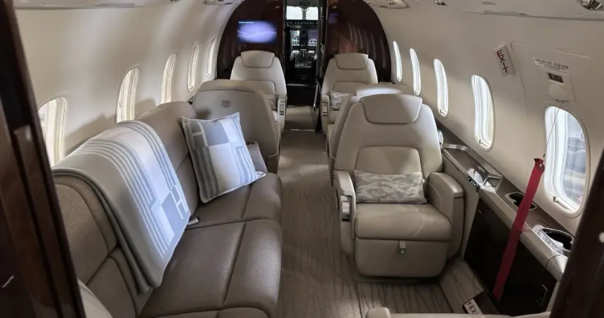 Bombardier Challenger 350 N250TG operated by Jet Linx Aviation, LLC photo 3