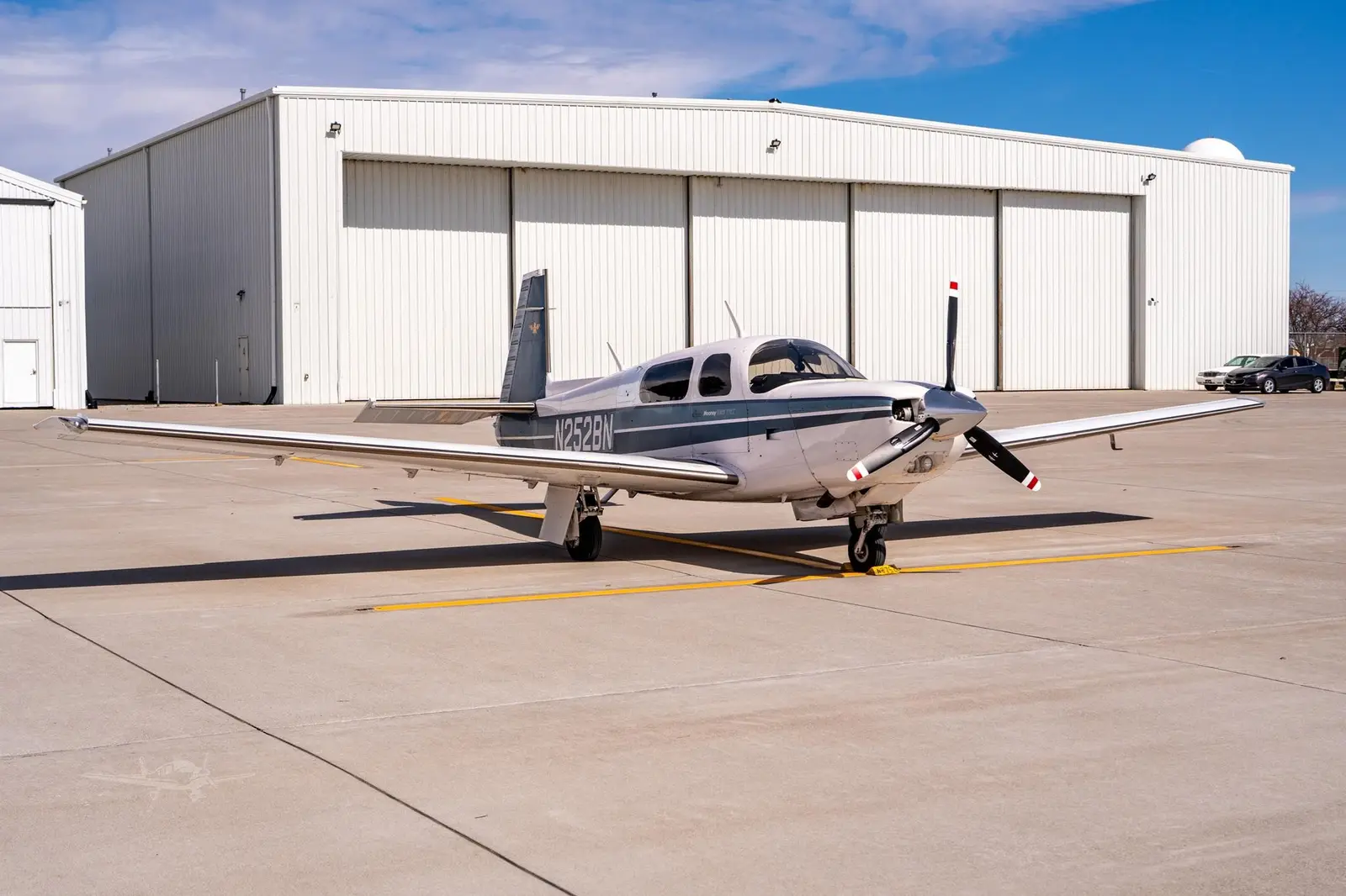 Mooney M20E N252BN operated by Jet Air Inc. photo 4