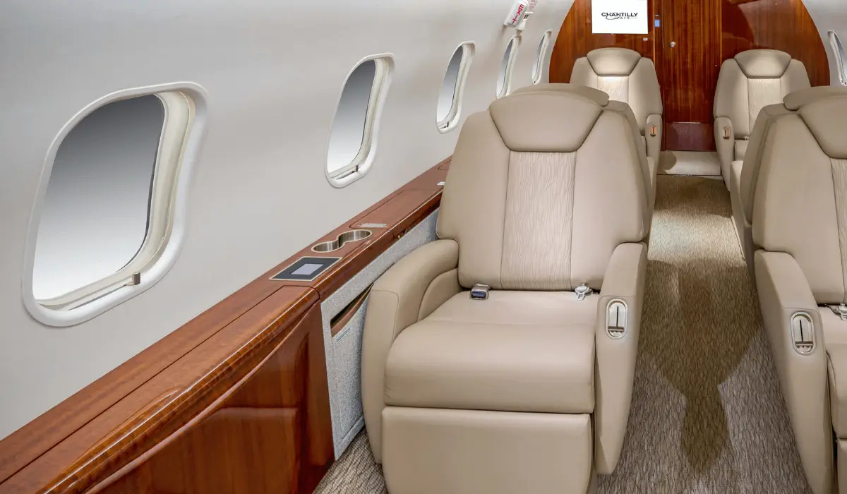 Bombardier Challenger 300 N256GG operated by Chantilly Air, Inc. photo 5
